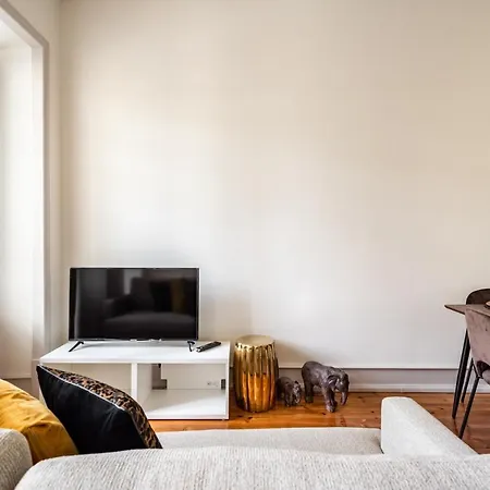 Akicity Sete Rios Iris Apartment *